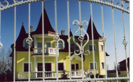 Madarász András Építész